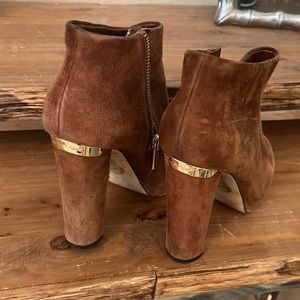Michael Kors Chesnut suede heeled bootie size 7